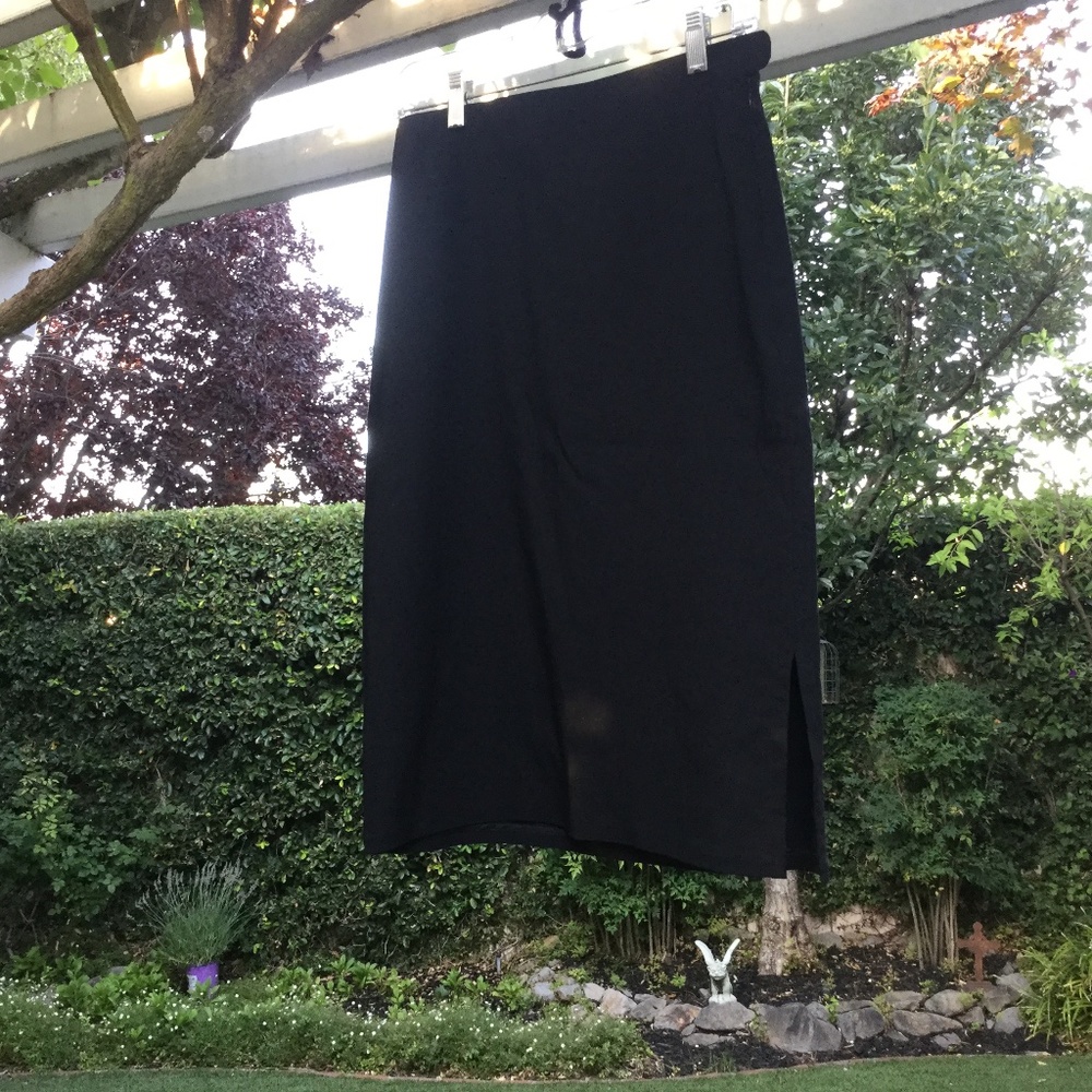 MAX STUDIO BLACK SKIRT